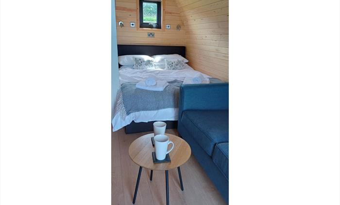 Glampio ger y gors glamping